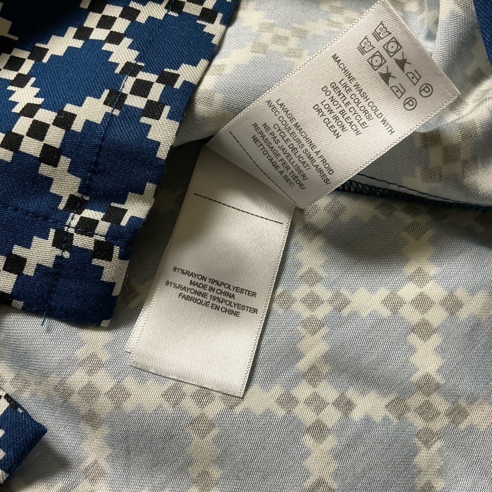 UNTUCKit Virginia Blue Geometric Long Sleeve Dress - Picture 4 of 5